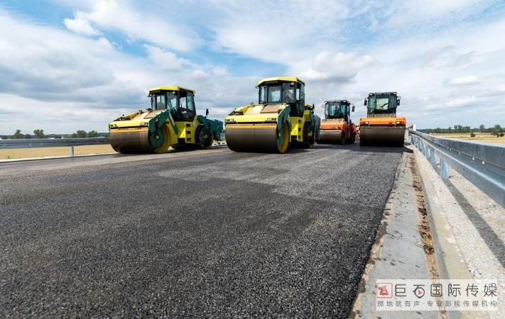 拍攝地點(diǎn):上?？偛?無(wú)錫江陰工廠,重點(diǎn)道路工程實(shí)景(視具體情況而定)